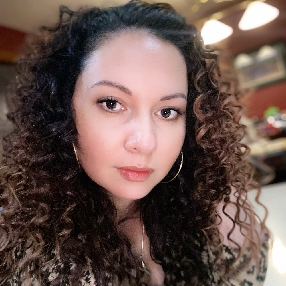 Meet your Posher, Delila